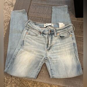 Abercrombie & Fitch Blue Skinny Ankle Jeans Classic Denim Style